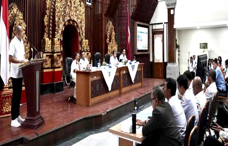 Pemkab Karangasem Perkuat Kolaborasi Lintas Sektor Percepat Penanggulangan Kemiskinan